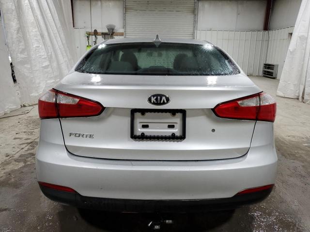 KNAFK4A63F5421184 - 2015 KIA FORTE LX SILVER photo 6