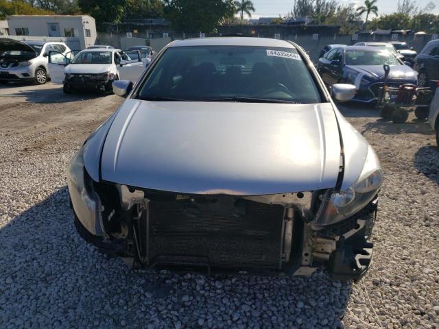 1HGCP2F42AA124136 - 2010 HONDA ACCORD LXP SILVER photo 5