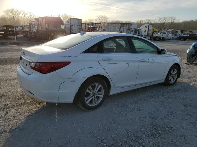 5NPEB4AC2DH698877 - 2013 HYUNDAI SONATA GLS WHITE photo 3