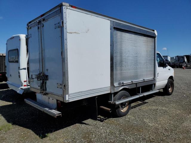 1FDSE35L44HA44309 - 2004 FORD ECONOLINE E350 SUPER DUTY CUTAWAY VAN WHITE photo 3