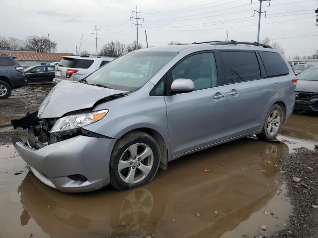 2013 TOYOTA SIENNA LE, 