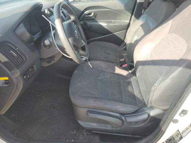 KNADM4A37D6131092 - 2013 KIA RIO LX WHITE photo 7