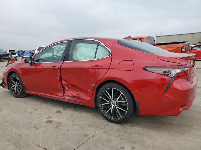 4T1T11AKXRU237824 - 2024 TOYOTA CAMRY SE NIGHT SHADE RED photo 2