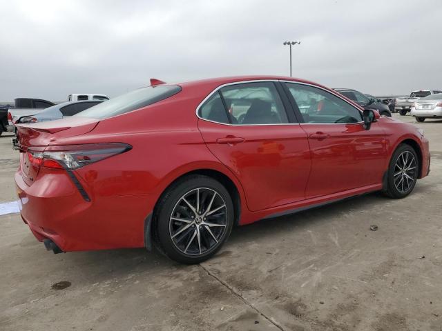 4T1T11AKXRU237824 - 2024 TOYOTA CAMRY SE NIGHT SHADE RED photo 3