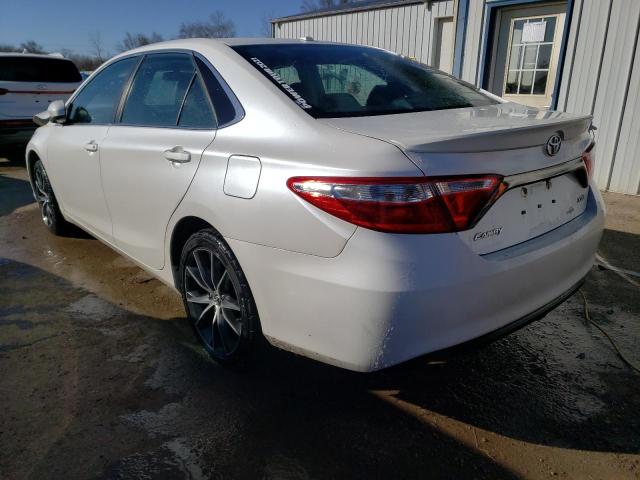 4T1BF1FK8FU090551 - 2015 TOYOTA CAMRY LE WHITE photo 2