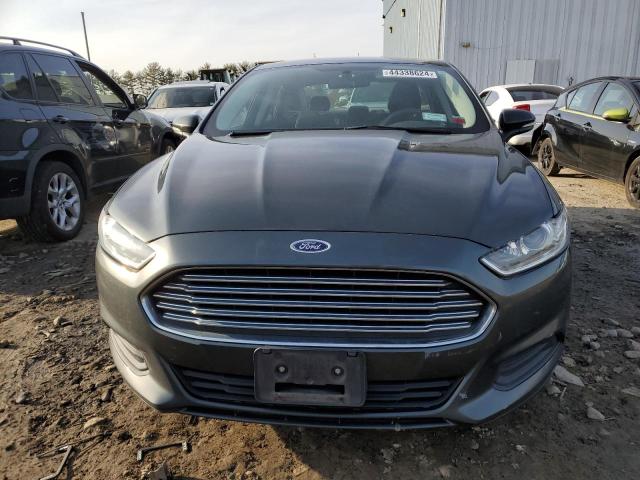 3FA6P0H77FR165713 - 2015 FORD FUSION SE SILVER photo 5