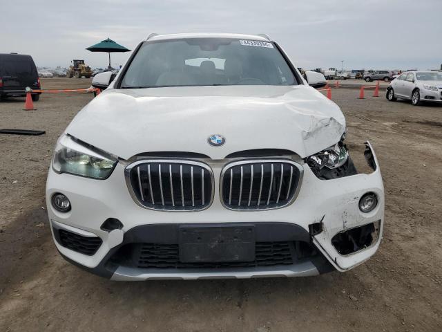 WBXHU7C38J5H39374 - 2018 BMW X1 SDRIVE28I WHITE photo 5