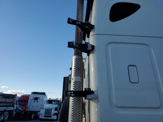 3AKJGLD64ESFW9150 - 2014 FREIGHTLINER CASCADIA 1 WHITE photo 9