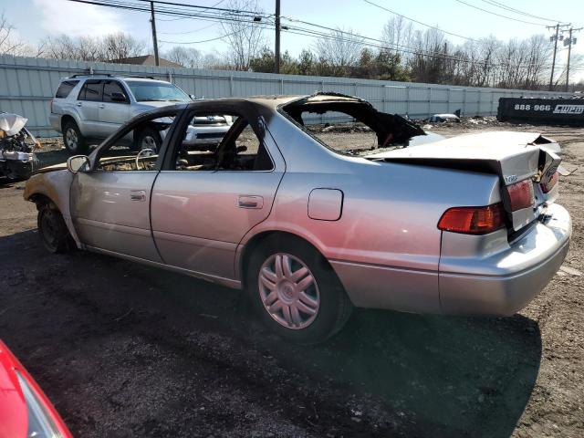 4T1BG22K61U818689 - 2001 TOYOTA CAMRY CE SILVER photo 2