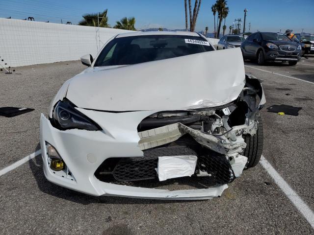 JF1ZNAA11D2717898 - 2013 TOYOTA SCION FR-S WHITE photo 5