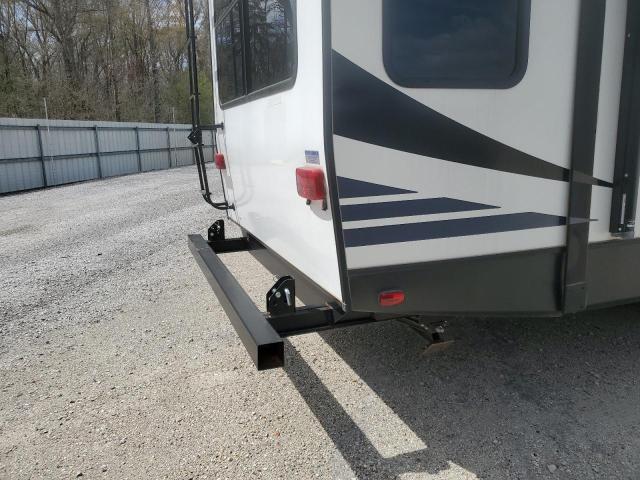 4YDT32827KB451520 - 2019 KEYSTONE OUTBACK WHITE photo 9