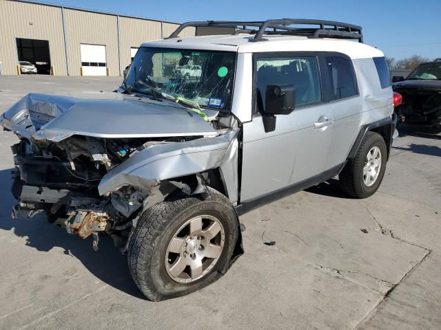 JTEBU11F78K052162 - 2008 TOYOTA FJ CRUISER SILVER photo 1