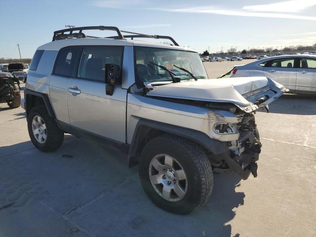 JTEBU11F78K052162 - 2008 TOYOTA FJ CRUISER SILVER photo 4