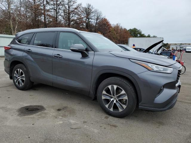 5TDGZRBHXLS022262 - 2020 TOYOTA HIGHLANDER XLE GRAY photo 4