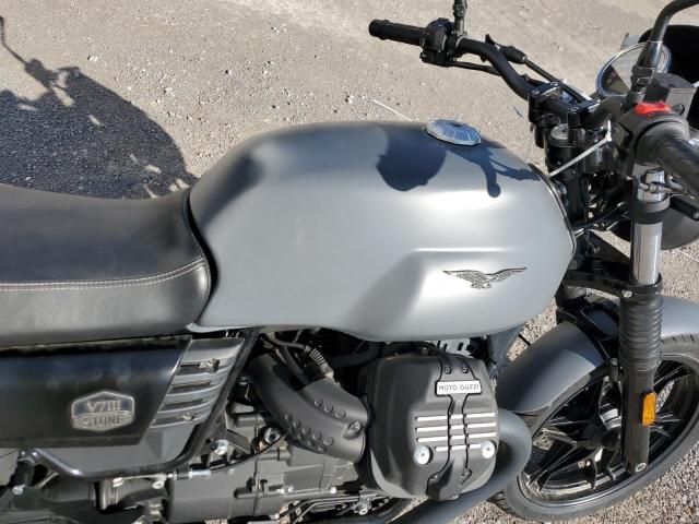 ZGULDU005KM000769 - 2019 MOTO GUZZI V7 STONE BLACK photo 5