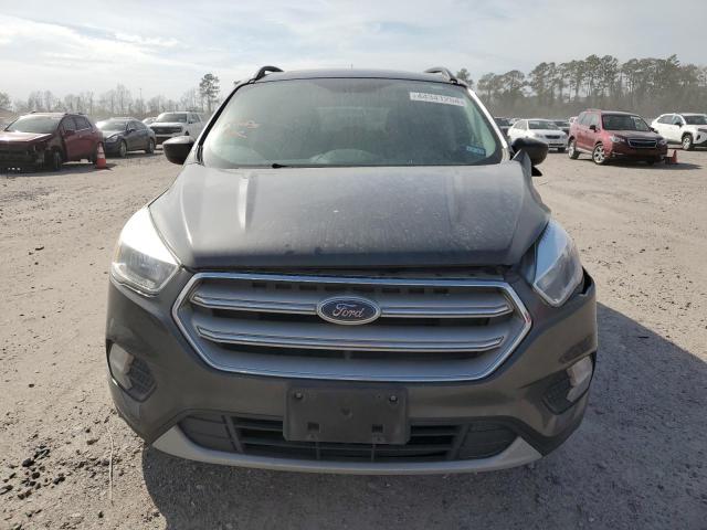 1FMCU0GD3JUB45727 - 2018 FORD ESCAPE SE GRAY photo 5