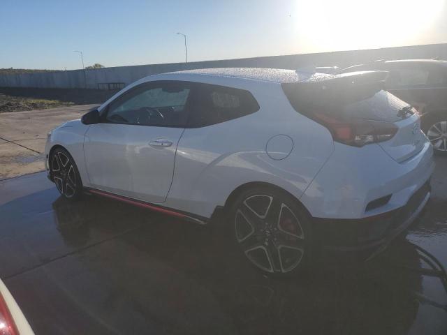 KMHT36AH1KU003055 - 2019 HYUNDAI VELOSTER N WHITE photo 2