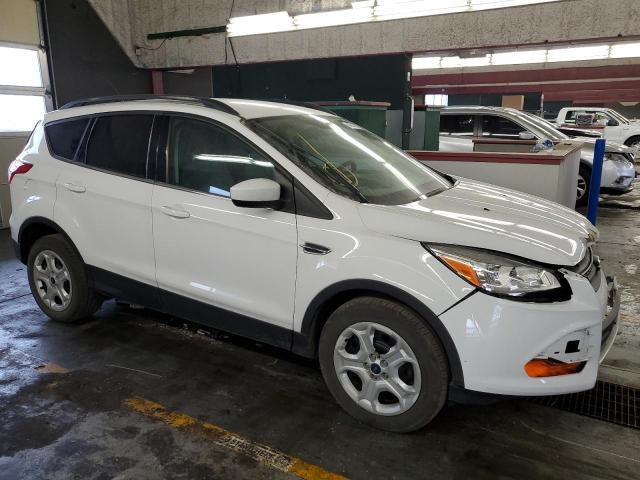 1FMCU0GX3EUC60876 - 2014 FORD ESCAPE SE WHITE photo 4