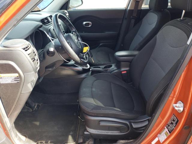 KNDJP3A50J7594125 - 2018 KIA SOUL + ORANGE photo 7