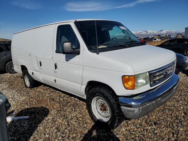 1FTNS24253HB66849 - 2003 FORD ECONOLINE E250 VAN WHITE photo 4