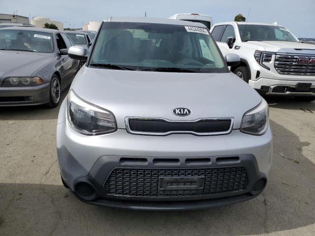 KNDJN2A23G7869324 - 2016 KIA SOUL SILVER photo 5