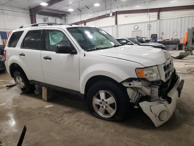 1FMCU9DG4AKD07119 - 2010 FORD ESCAPE XLT WHITE photo 4