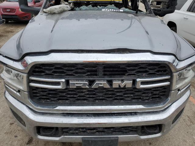 3C6UR5CL1NG107529 - 2022 RAM 2500 TRADESMAN SILVER photo 11