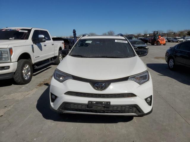 JTMNFREV6JJ736370 - 2018 TOYOTA RAV4 SE WHITE photo 5