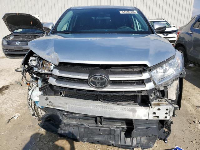 5TDZZRFHXJS285688 - 2018 TOYOTA HIGHLANDER LE SILVER photo 5