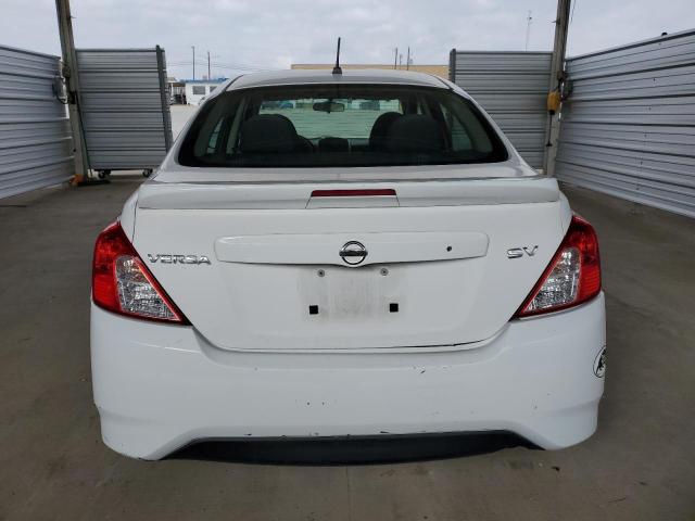 3N1CN7AP1GL918309 - 2016 NISSAN VERSA S WHITE photo 6