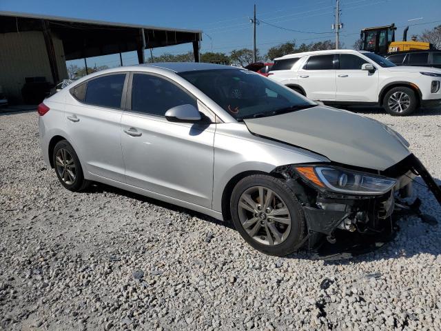 5NPD84LF5HH057908 - 2017 HYUNDAI ELANTRA SE SILVER photo 4