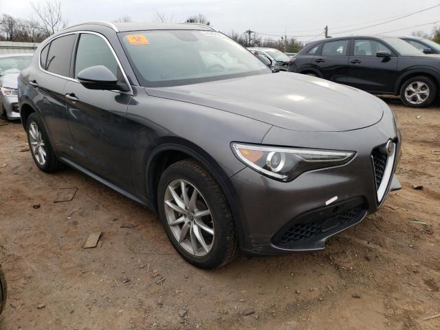 ZASFAKBN1J7B65082 - 2018 ALFA ROMEO STELVIO TI GRAY photo 4