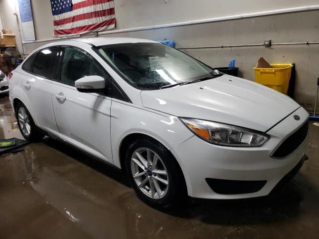 1FADP3F24HL254740 - 2017 FORD FOCUS SE WHITE photo 4