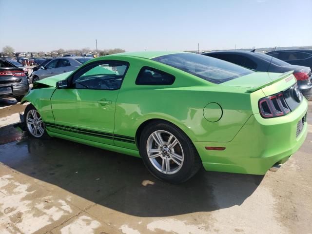 1ZVBP8AM0D5241213 - 2013 FORD MUSTANG GREEN photo 2