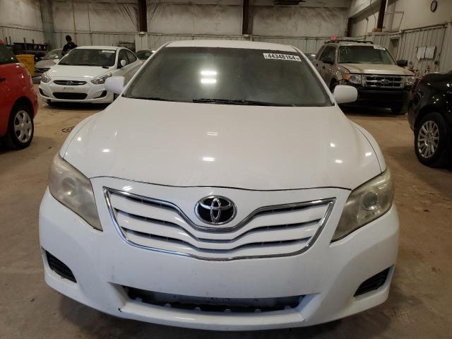 4T4BF3EK4BR186240 - 2011 TOYOTA CAMRY BASE WHITE photo 5