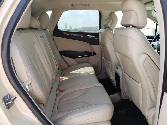 5LMCJ3C95JUL04630 - 2018 LINCOLN MKC RESERVE TAN photo 11