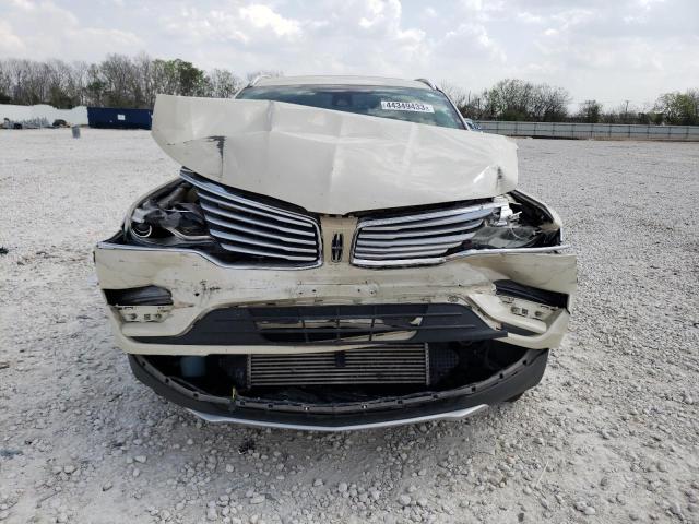 5LMCJ3C95JUL04630 - 2018 LINCOLN MKC RESERVE TAN photo 5