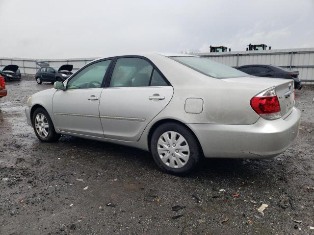 4T1BE30K75U558405 - 2005 TOYOTA CAMRY LE SILVER photo 2