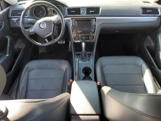 1VWDT7A31HC048317 - 2017 VOLKSWAGEN PASSAT R-LINE Boz foto 8