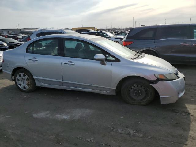 19XFA16509E051843 - 2009 HONDA CIVIC LX SILVER photo 4