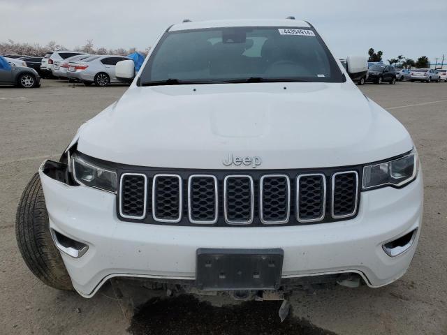 1C4RJEAG5MC596868 - 2021 JEEP GRAND CHER LAREDO WHITE photo 5