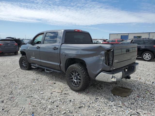 5TFDW5F1XGX552572 - 2016 TOYOTA TUNDRA CREWMAX SR5 GRAY photo 2