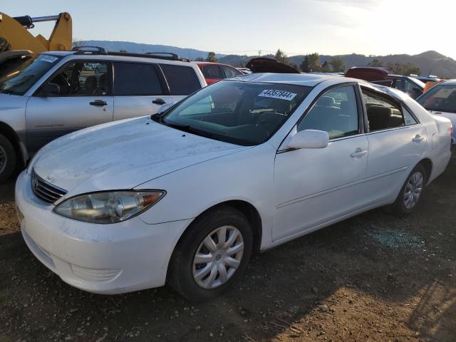 4T1BE32KX6U724432 - 2006 TOYOTA CAMRY LE WHITE photo 1