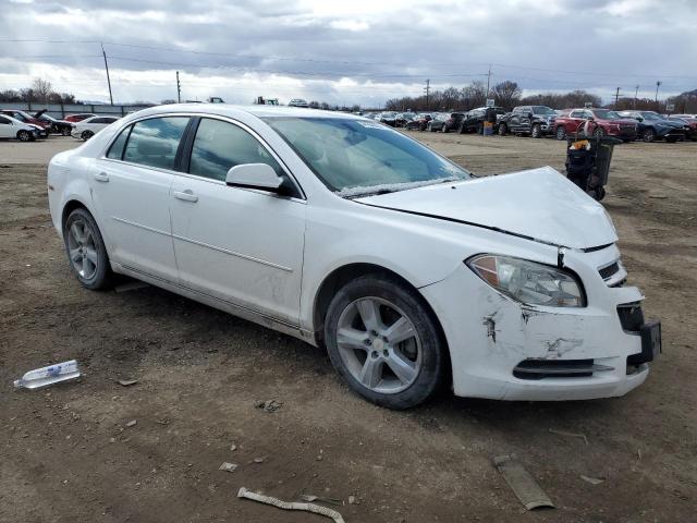 1G1ZD5EB4AF324921 - 2010 CHEVROLET MALIBU 2LT WHITE photo 4