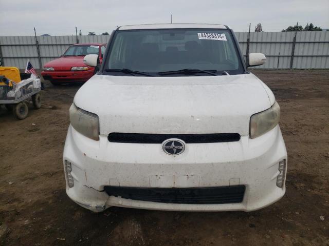 JTLZE4FE3EJ051792 - 2014 TOYOTA SCION XB WHITE photo 5