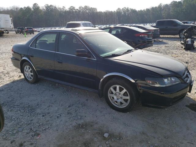 1HGCG56702A005580 - 2002 HONDA ACCORD SE BLACK photo 4