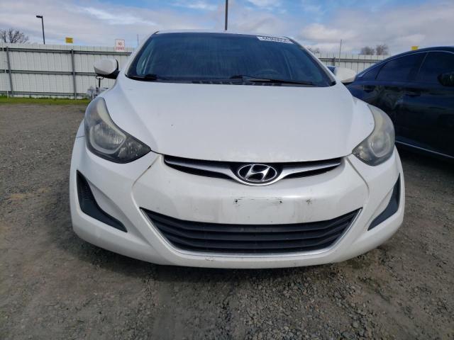 5NPDH4AE1GH663294 - 2016 HYUNDAI ELANTRA SE WHITE photo 5