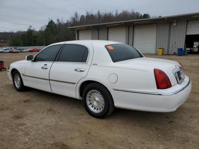 1LNHM81W7XY699742 - 1999 LINCOLN TOWN CAR EXECUTIVE Սպիտակ լուսանկար 2