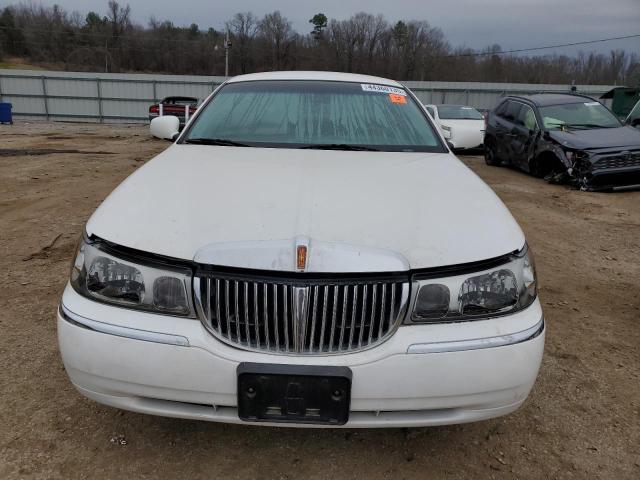 1LNHM81W7XY699742 - 1999 LINCOLN TOWN CAR EXECUTIVE Սպիտակ լուսանկար 5