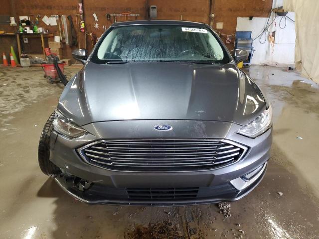 3FA6P0T9XJR271199 - 2018 FORD FUSION SE CHARCOAL photo 5